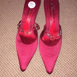 Women’s red shoes. NWT.